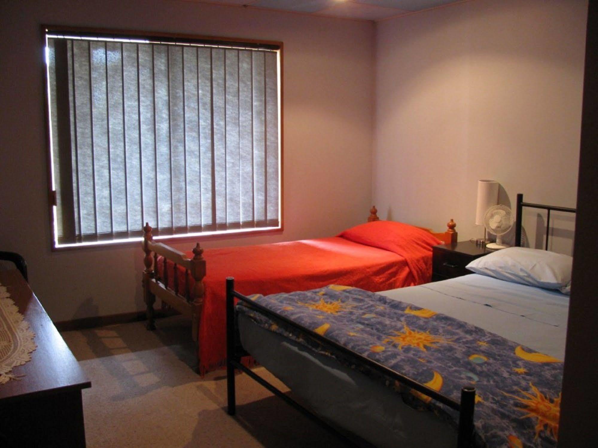 Kathys Place Bed And Breakfast Alice Springs Exterior photo